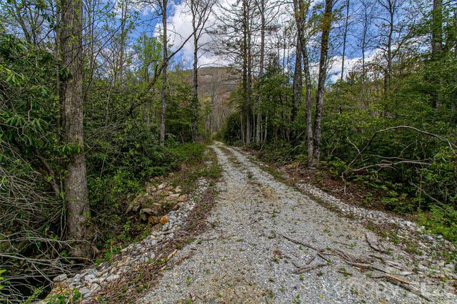 000 Rosman Highway, Sapphire, NC 28774