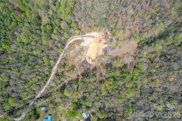 000 Rosman Highway, Sapphire, NC 28774