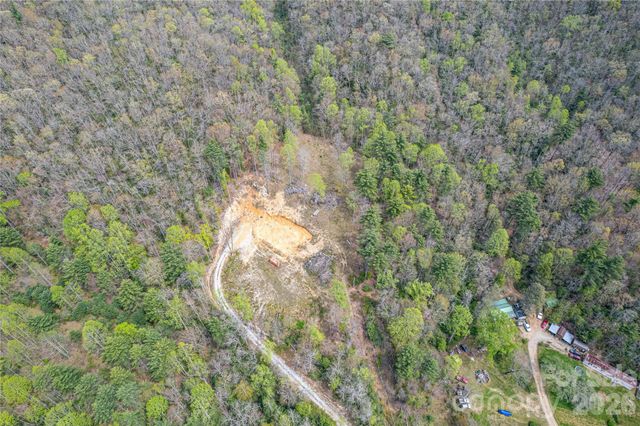 000 Rosman Highway, Sapphire, NC 28774