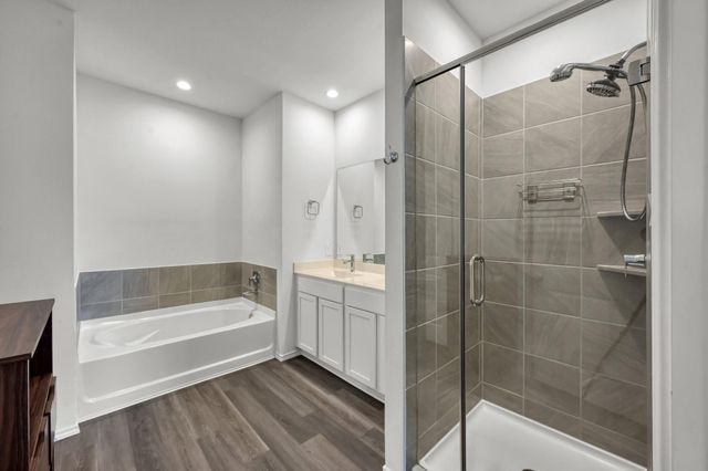 319 Chateau Bay Lane, Crosby, TX 77532