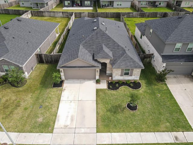 319 Chateau Bay Lane, Crosby, TX 77532