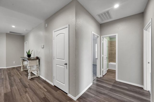 319 Chateau Bay Lane, Crosby, TX 77532
