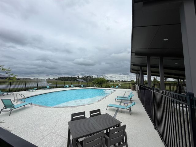 319 Chateau Bay Lane, Crosby, TX 77532