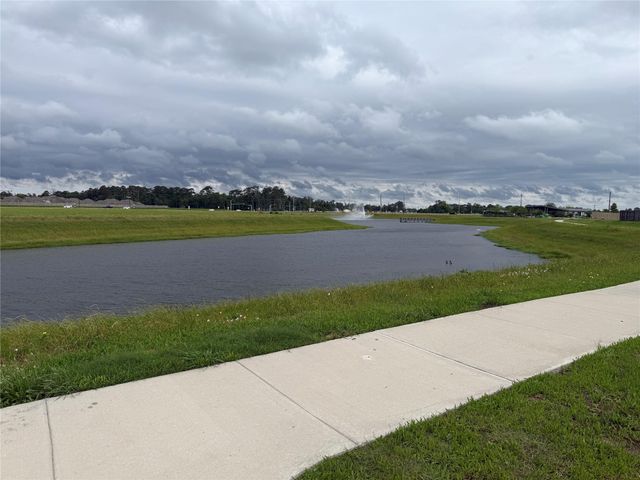 319 Chateau Bay Lane, Crosby, TX 77532