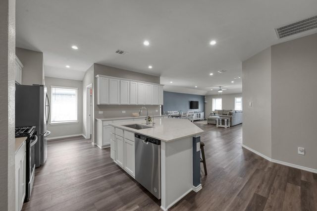 319 Chateau Bay Lane, Crosby, TX 77532