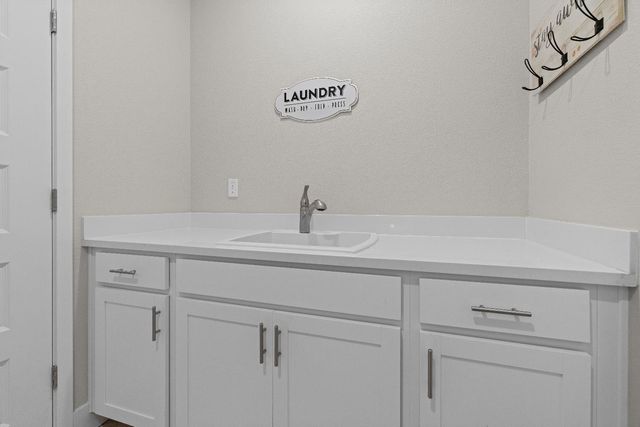 6025 Element Ln, Roseville, CA 95747