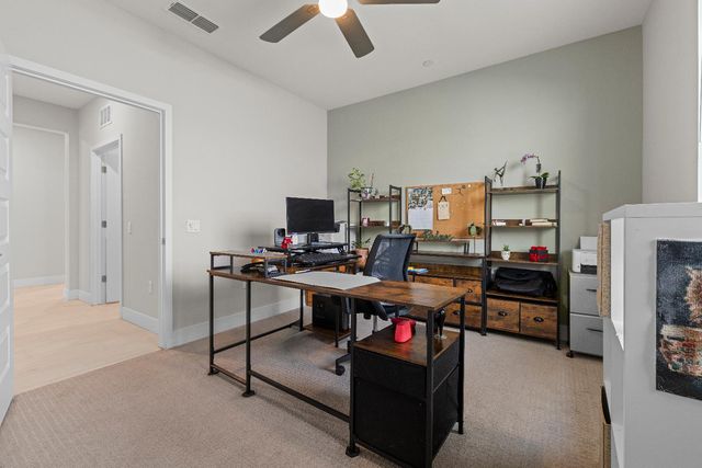 6025 Element Ln, Roseville, CA 95747