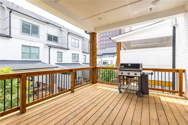 2722 Thornewilde Way, Atlanta, GA 30339