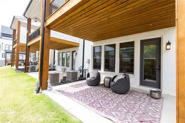 2722 Thornewilde Way, Atlanta, GA 30339