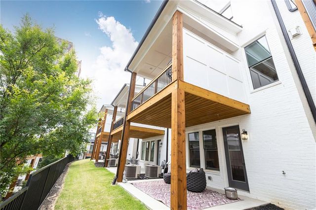2722 Thornewilde Way, Atlanta, GA 30339