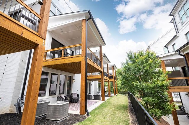 2722 Thornewilde Way, Atlanta, GA 30339