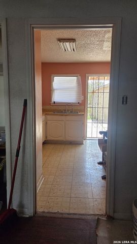 350 W PALFREY ST, San Antonio, TX 78223