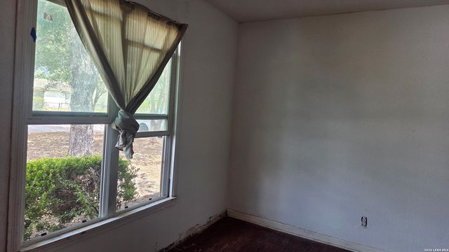 350 W PALFREY ST, San Antonio, TX 78223