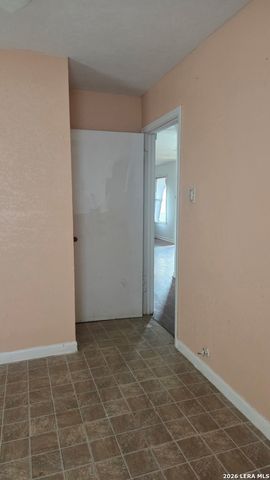 350 W PALFREY ST, San Antonio, TX 78223