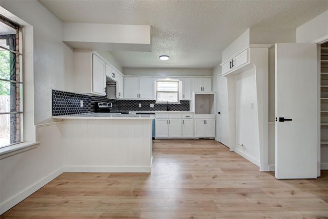 11209 Bel Air Place, Oklahoma City, OK 73120