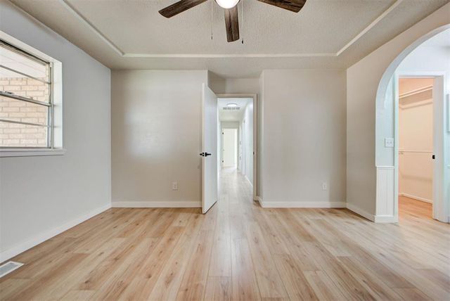 11209 Bel Air Place, Oklahoma City, OK 73120