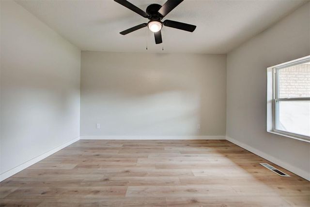 11209 Bel Air Place, Oklahoma City, OK 73120
