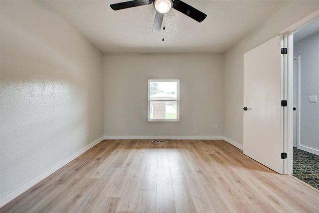 11209 Bel Air Place, Oklahoma City, OK 73120