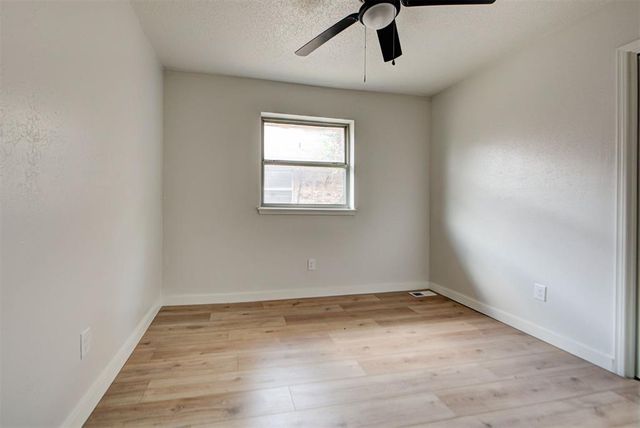 11209 Bel Air Place, Oklahoma City, OK 73120