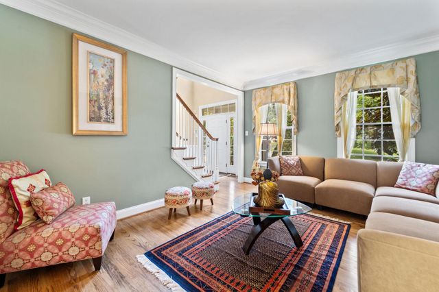 10 SPRINGHOUSE LN, Havertown, PA 19083
