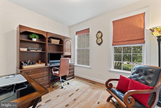 10 SPRINGHOUSE LN, Havertown, PA 19083