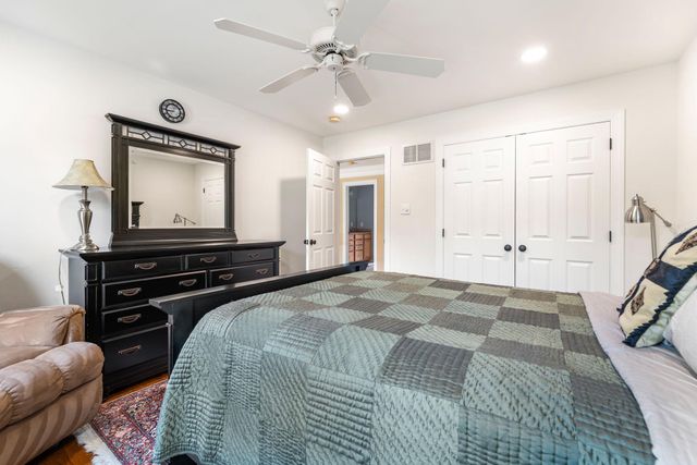 10 SPRINGHOUSE LN, Havertown, PA 19083