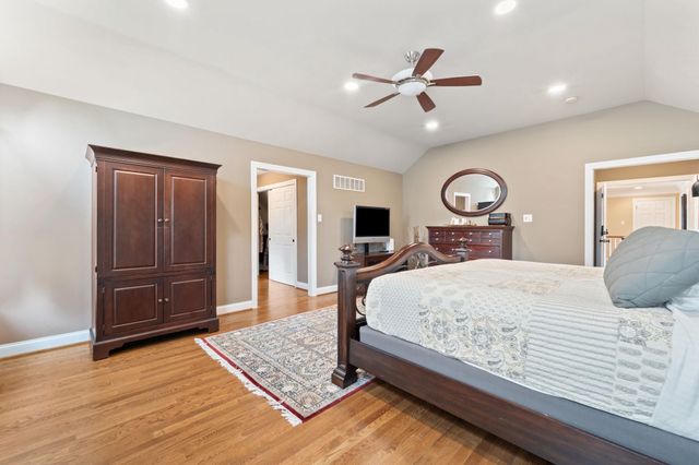 10 SPRINGHOUSE LN, Havertown, PA 19083