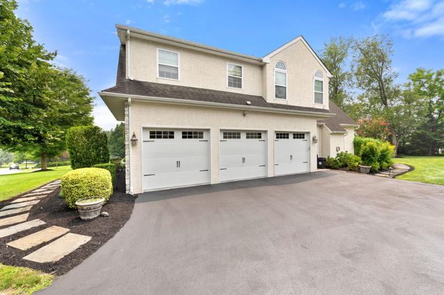 10 SPRINGHOUSE LN, Havertown, PA 19083