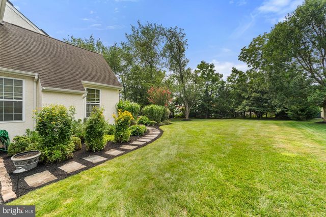10 SPRINGHOUSE LN, Havertown, PA 19083