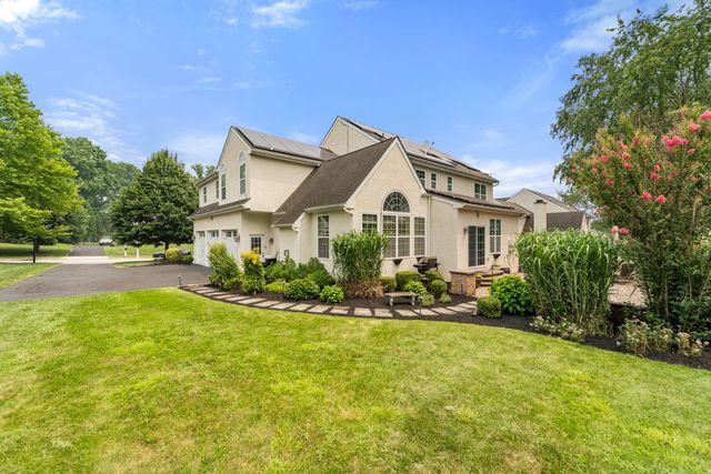 10 SPRINGHOUSE LN, Havertown, PA 19083