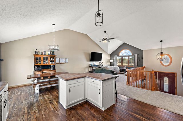 920 Plantation Road, Valparaiso, IN 46385