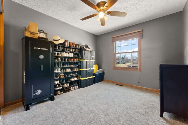 920 Plantation Road, Valparaiso, IN 46385