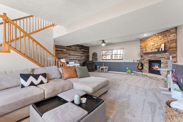 920 Plantation Road, Valparaiso, IN 46385