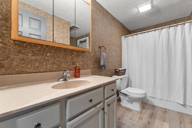 920 Plantation Road, Valparaiso, IN 46385