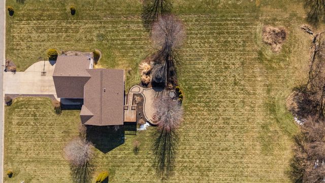 920 Plantation Road, Valparaiso, IN 46385