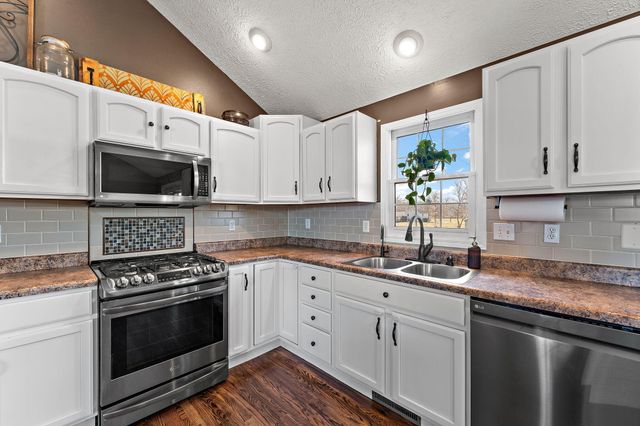 920 Plantation Road, Valparaiso, IN 46385