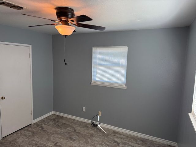 4305 Harlowe Dr, Midland, TX 79703