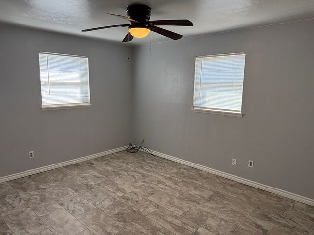 4305 Harlowe Dr, Midland, TX 79703