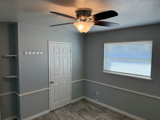 4305 Harlowe Dr, Midland, TX 79703