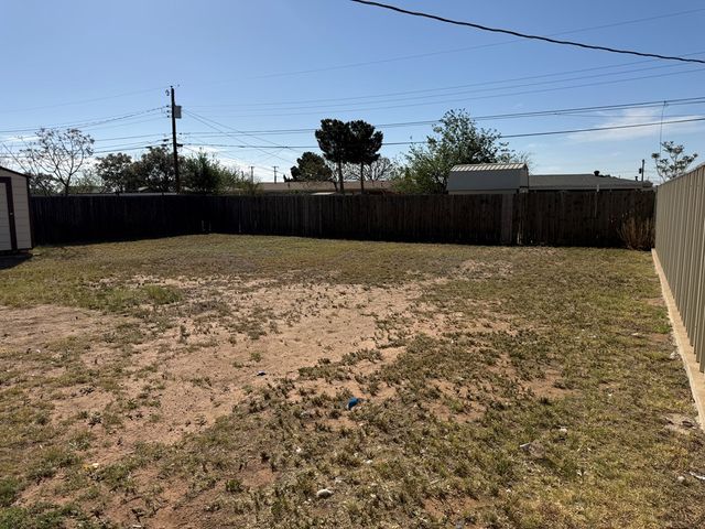 4305 Harlowe Dr, Midland, TX 79703