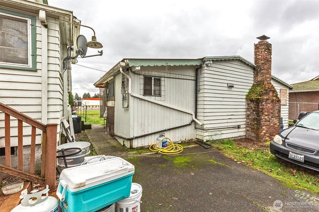 7704 Bridgeport Way W, Lakewood, WA 98499