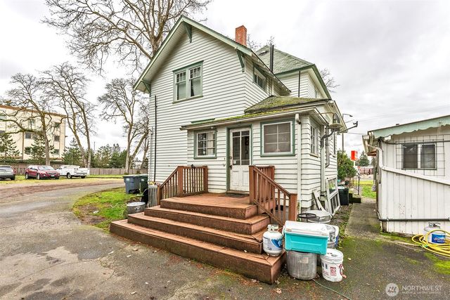7704 Bridgeport Way W, Lakewood, WA 98499