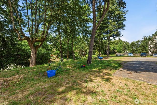 7704 Bridgeport Way W, Lakewood, WA 98499
