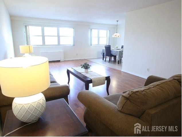 123 S Adelaide Avenue S 2C, Highland Park, NJ 08904
