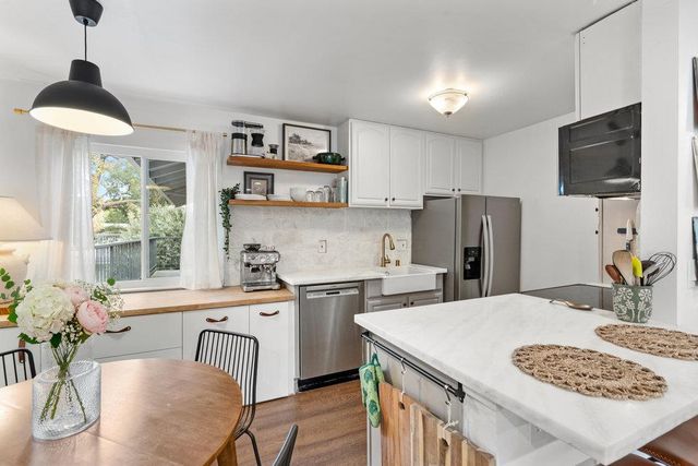 14245 Lora Drive 16, Los Gatos, CA 95032