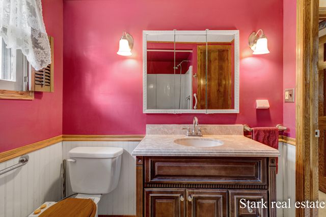 1510 Canterbury Avenue, Norton Shores City, MI 49444