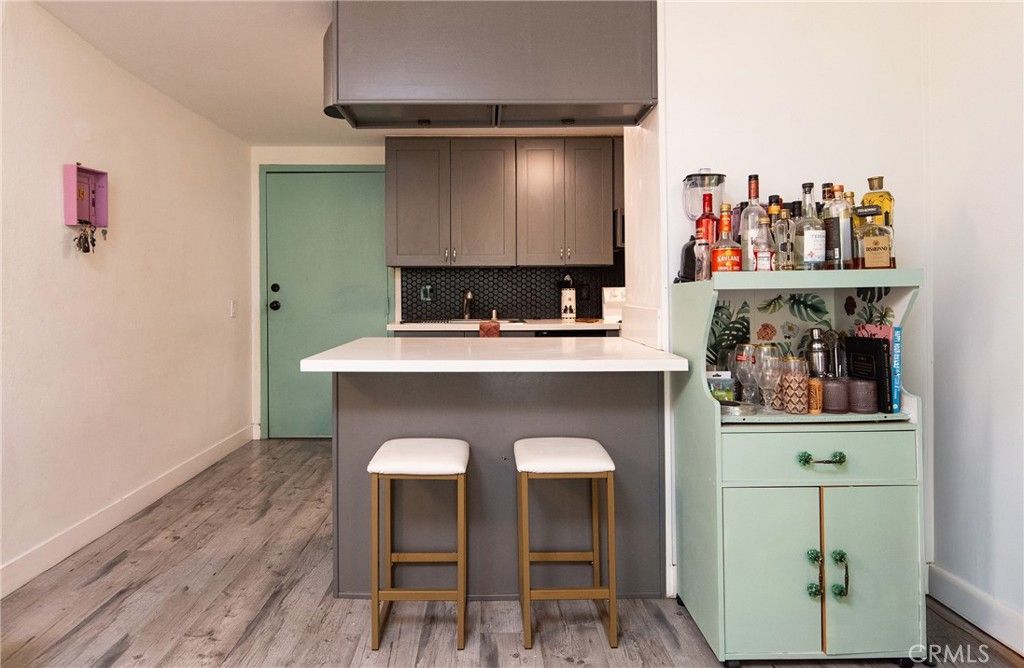 Image 10 of property listing at 225 W 6th 405, Long Beach, CA 90802