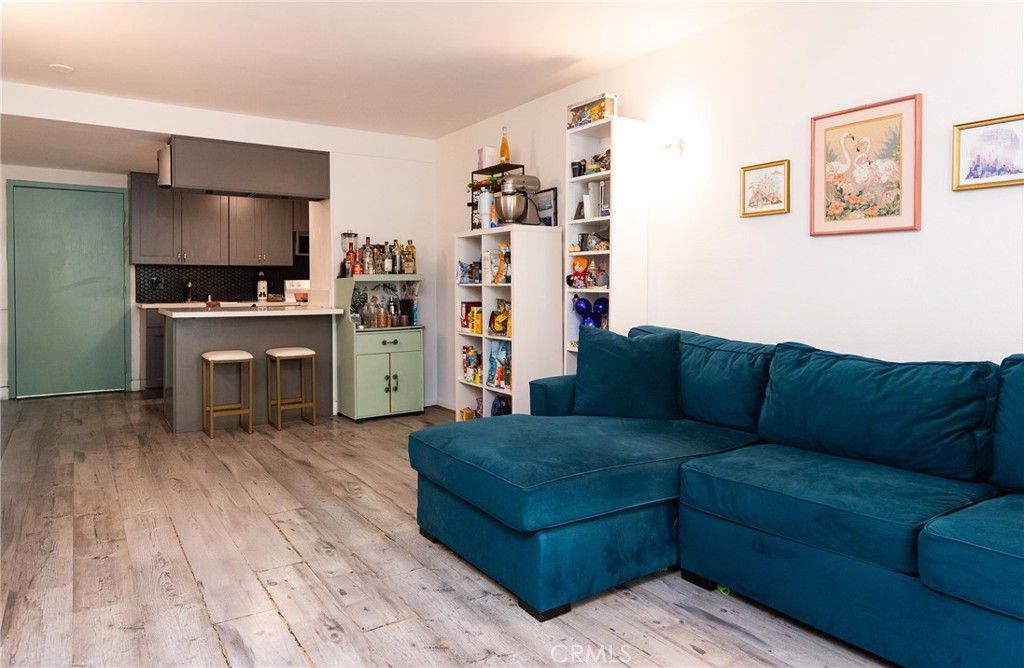 Image 11 of property listing at 225 W 6th 405, Long Beach, CA 90802