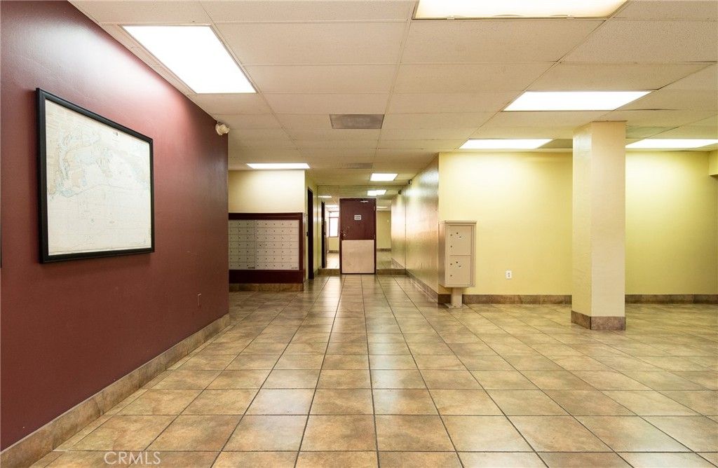 Image 22 of property listing at 225 W 6th 405, Long Beach, CA 90802