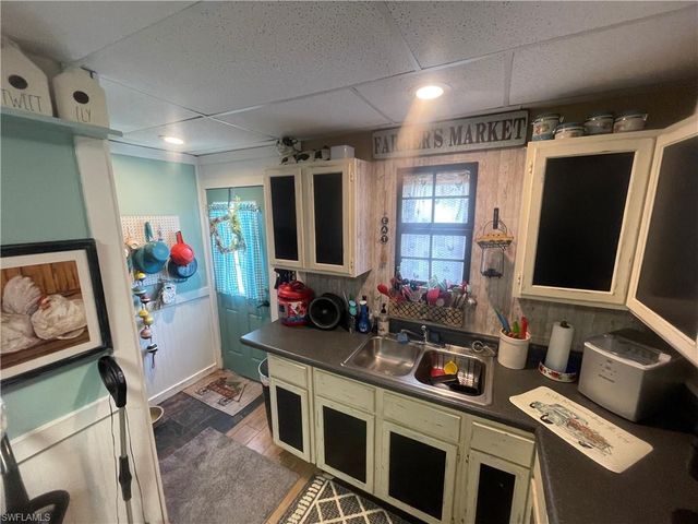2105 Carrell RD, Fort Myers, FL 33901